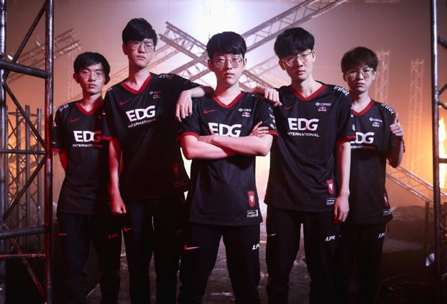 冷静之靴 冷静之靴