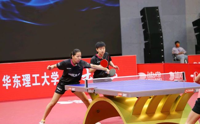 违的自信 违的自信